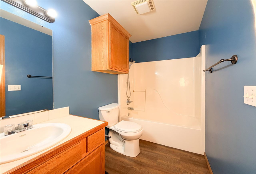 4 Bedrooms Bedrooms, 0 ,2 BathroomsBathrooms,Residential,Single Family,Second,1,133332