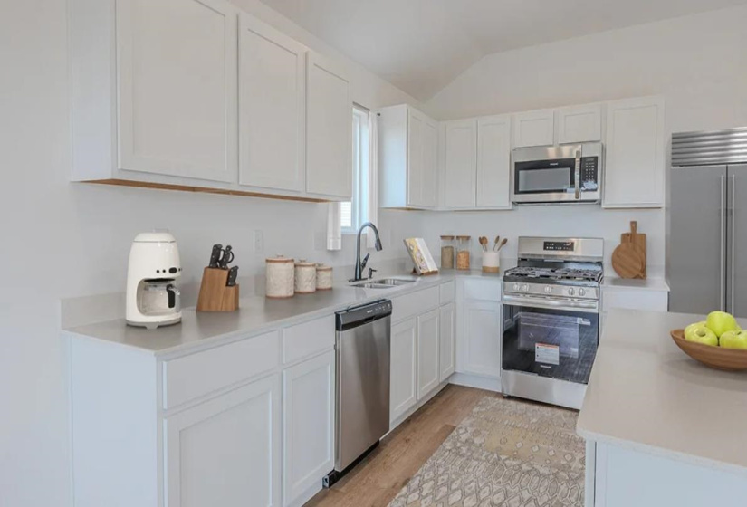 4 Bedrooms Bedrooms, 0 ,2 BathroomsBathrooms,Residential,Single Family,Blackberry,1,133336