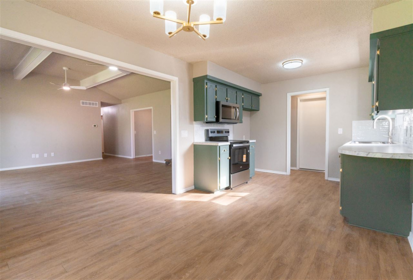 3 Bedrooms Bedrooms, 0 ,2 BathroomsBathrooms,Residential,Single Family,Westbrook,1,133311