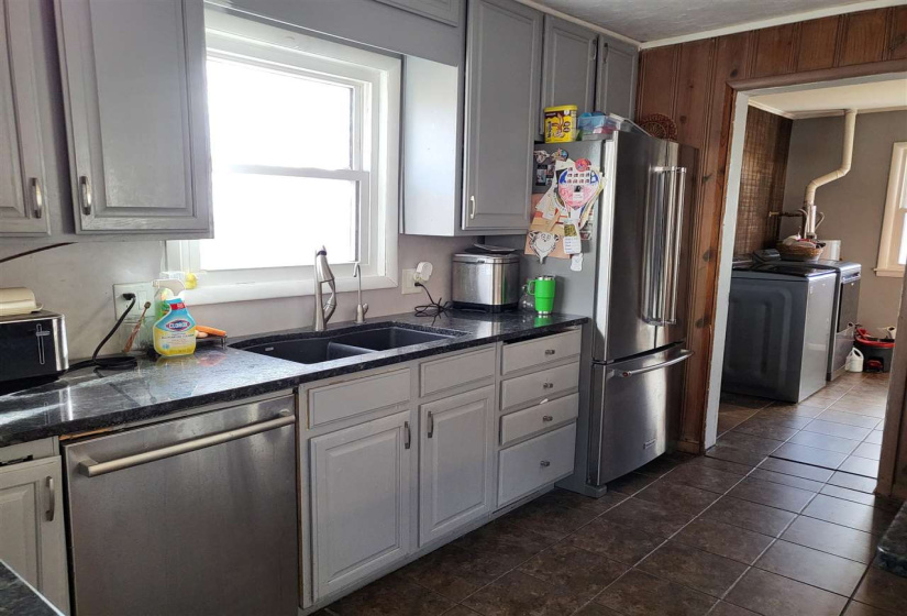 3 Bedrooms Bedrooms, 0 ,2 BathroomsBathrooms,Residential,Single Family,60th St,1,133339