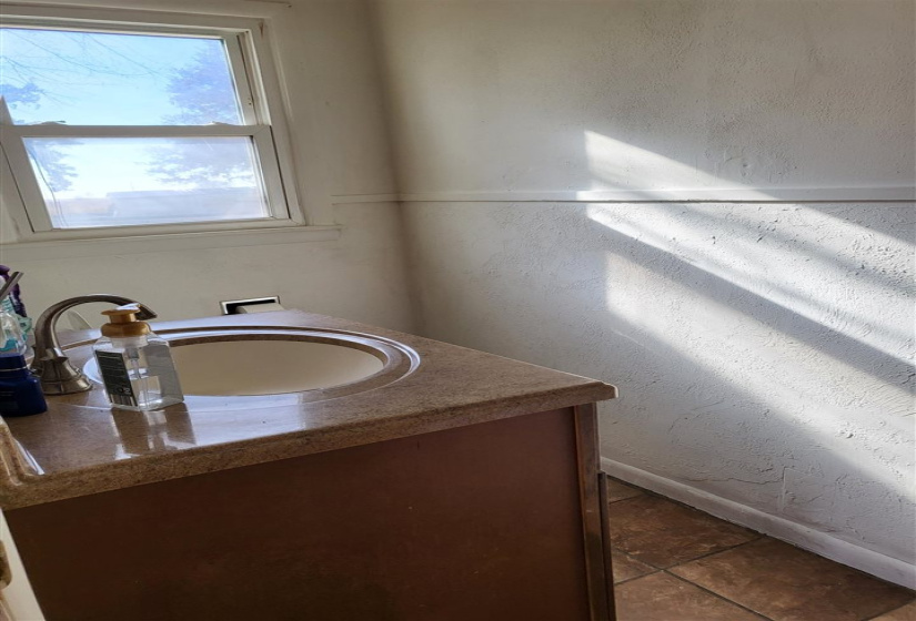 3 Bedrooms Bedrooms, 0 ,2 BathroomsBathrooms,Residential,Single Family,60th St,1,133339