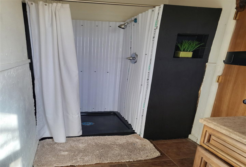 3 Bedrooms Bedrooms, 0 ,2 BathroomsBathrooms,Residential,Single Family,60th St,1,133339