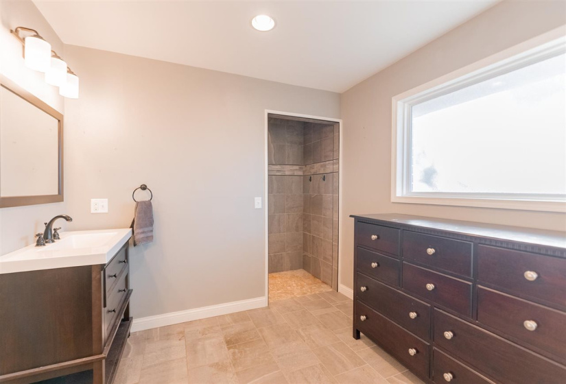 3 Bedrooms Bedrooms, 0 ,3 BathroomsBathrooms,Residential,Single Family,Prairie,1,133340