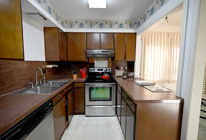 2 Bedrooms Bedrooms, 0 ,2 BathroomsBathrooms,Residential,Condominium/townhouse,Brentwood,1,133346