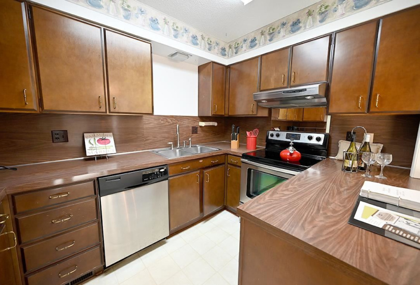 2 Bedrooms Bedrooms, 0 ,2 BathroomsBathrooms,Residential,Condominium/townhouse,Brentwood,1,133346