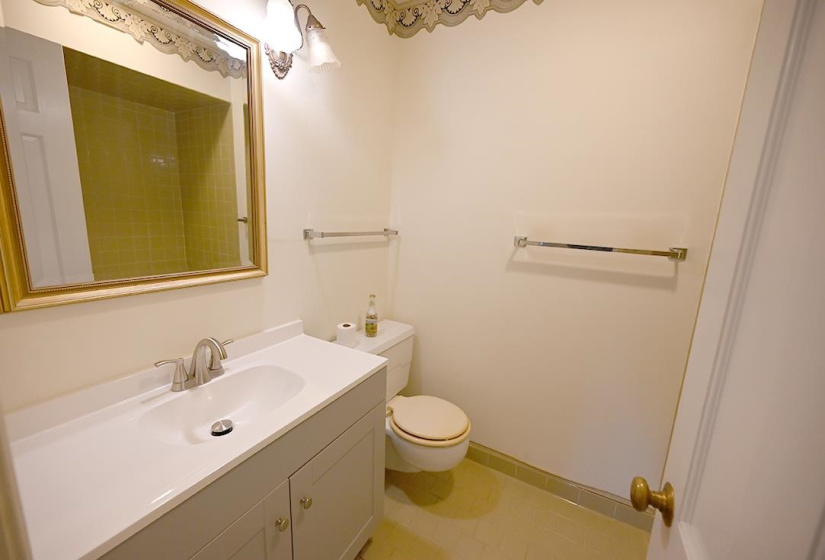 2 Bedrooms Bedrooms, 0 ,2 BathroomsBathrooms,Residential,Condominium/townhouse,Brentwood,1,133346