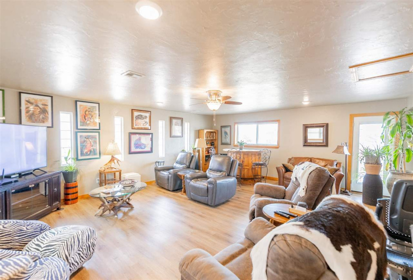 3 Bedrooms Bedrooms, 0 ,2 BathroomsBathrooms,Residential,Single Family,Coyote Run,1,133347