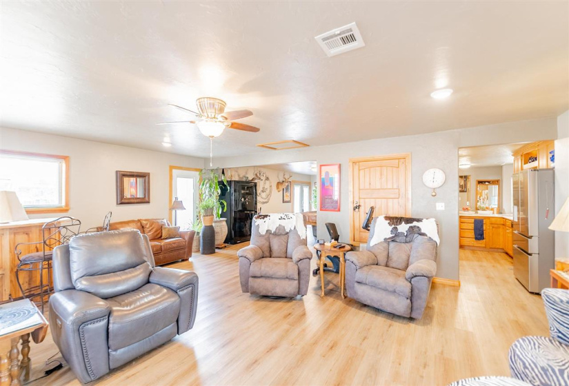 3 Bedrooms Bedrooms, 0 ,2 BathroomsBathrooms,Residential,Single Family,Coyote Run,1,133347