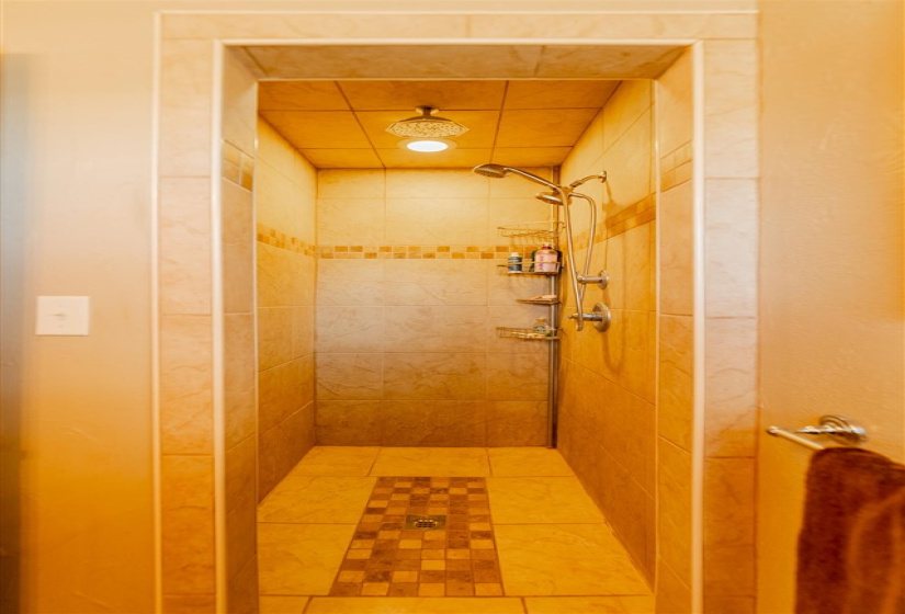 3 Bedrooms Bedrooms, 0 ,2 BathroomsBathrooms,Residential,Single Family,Coyote Run,1,133347