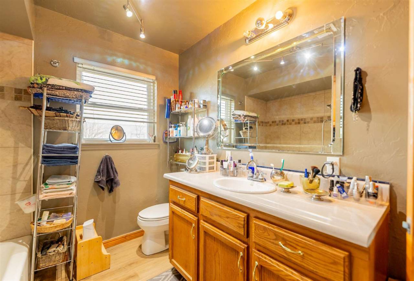 3 Bedrooms Bedrooms, 0 ,2 BathroomsBathrooms,Residential,Single Family,Coyote Run,1,133347