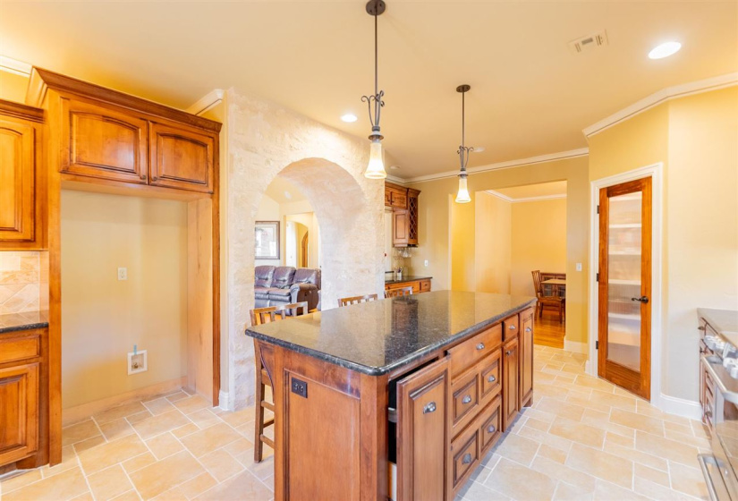 4 Bedrooms Bedrooms, 0 ,2 BathroomsBathrooms,Residential,Single Family,Madison,1.5,133348