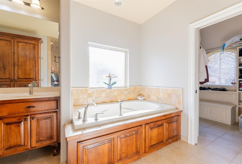 4 Bedrooms Bedrooms, 0 ,2 BathroomsBathrooms,Residential,Single Family,Madison,1.5,133348