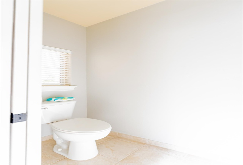 4 Bedrooms Bedrooms, 0 ,2 BathroomsBathrooms,Residential,Single Family,Madison,1.5,133348