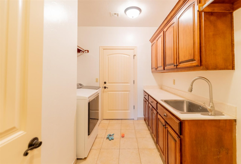 4 Bedrooms Bedrooms, 0 ,2 BathroomsBathrooms,Residential,Single Family,Madison,1.5,133348