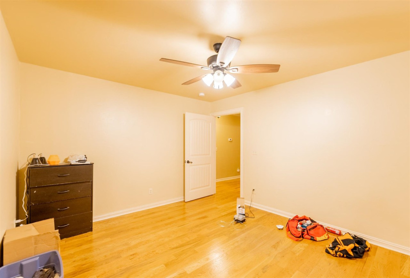 4 Bedrooms Bedrooms, 0 ,2 BathroomsBathrooms,Residential,Single Family,Madison,1.5,133348