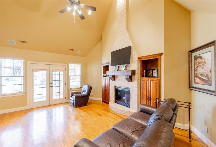 4 Bedrooms Bedrooms, 0 ,2 BathroomsBathrooms,Residential,Single Family,Madison,1.5,133348