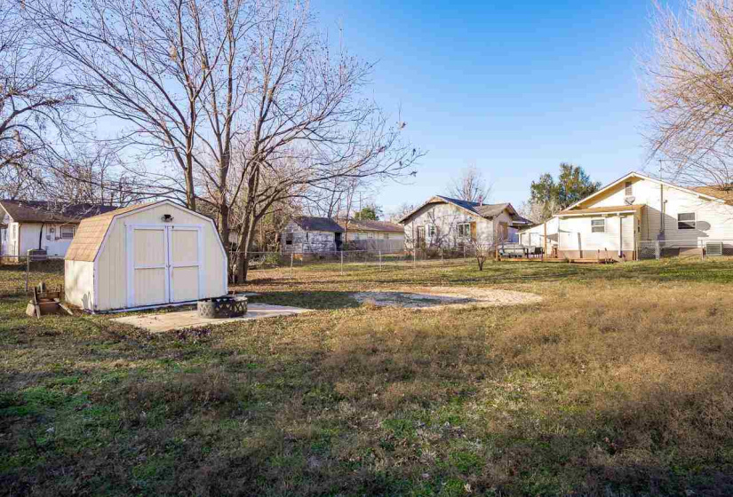 3 Bedrooms Bedrooms, 0 ,1 BathroomBathrooms,Residential,Single Family,Holly St,1,133352