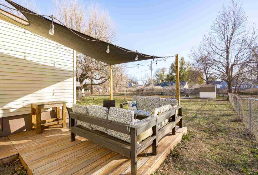 3 Bedrooms Bedrooms, 0 ,1 BathroomBathrooms,Residential,Single Family,Holly St,1,133352