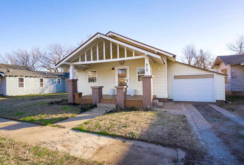 3 Bedrooms Bedrooms, 0 ,1 BathroomBathrooms,Residential,Single Family,Holly St,1,133352