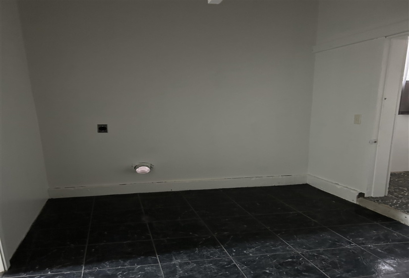 4 Bedrooms Bedrooms, 0 ,2 BathroomsBathrooms,Residential,Single Family,Marshall,1,133357