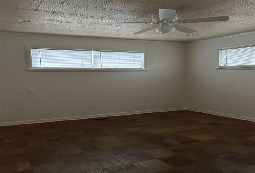 4 Bedrooms Bedrooms, 0 ,2 BathroomsBathrooms,Residential,Single Family,Marshall,1,133357