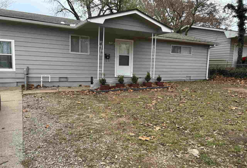 4 Bedrooms Bedrooms, 0 ,2 BathroomsBathrooms,Residential,Single Family,Marshall,1,133357