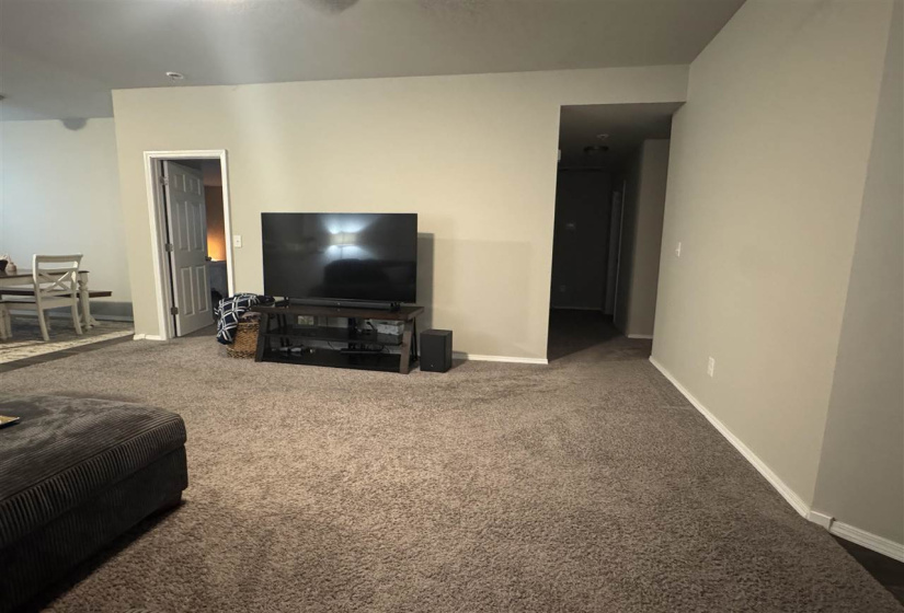 3 Bedrooms Bedrooms, 0 ,2 BathroomsBathrooms,Residential,Single Family,Carnley,1,133286