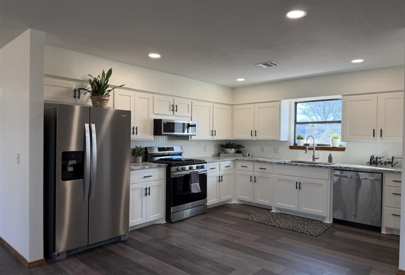 3 Bedrooms Bedrooms, 0 ,1 BathroomBathrooms,Residential,Single Family,Grandstaff,1,133359