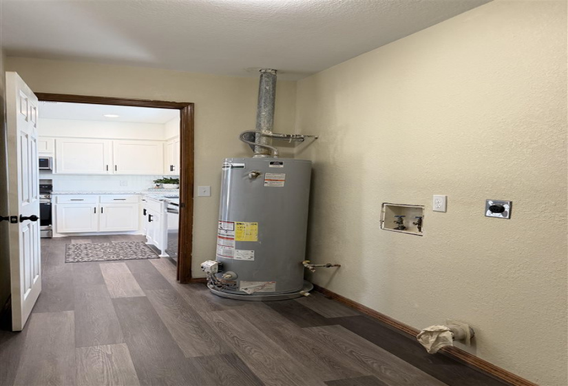 3 Bedrooms Bedrooms, 0 ,1 BathroomBathrooms,Residential,Single Family,Grandstaff,1,133359