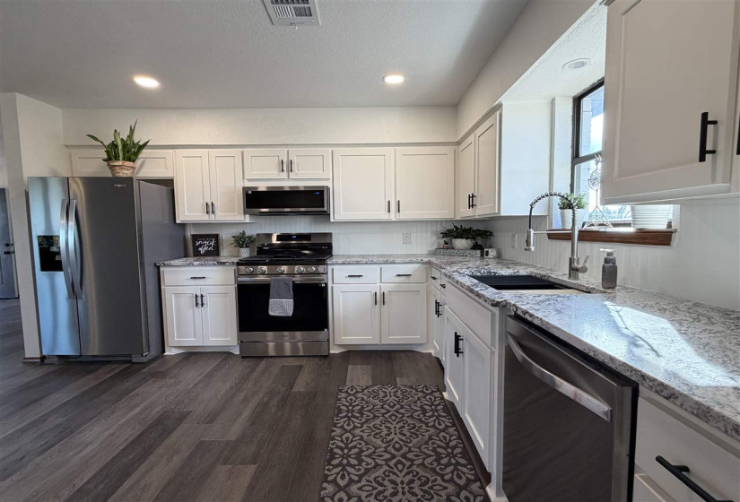 3 Bedrooms Bedrooms, 0 ,1 BathroomBathrooms,Residential,Single Family,Grandstaff,1,133359