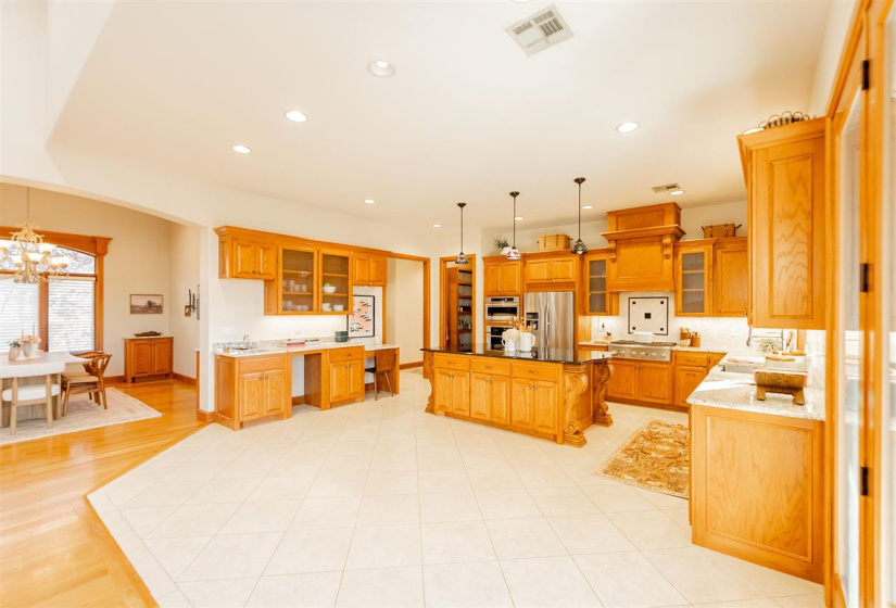 5 Bedrooms Bedrooms, 0 ,4 BathroomsBathrooms,Residential,Single Family,Old Pond,1.5,133361