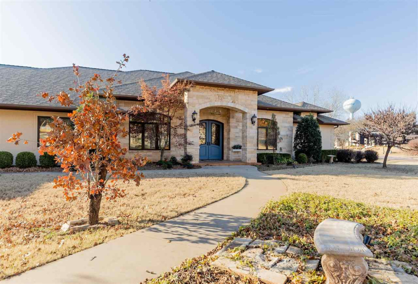 5 Bedrooms Bedrooms, 0 ,4 BathroomsBathrooms,Residential,Single Family,Old Pond,1.5,133361