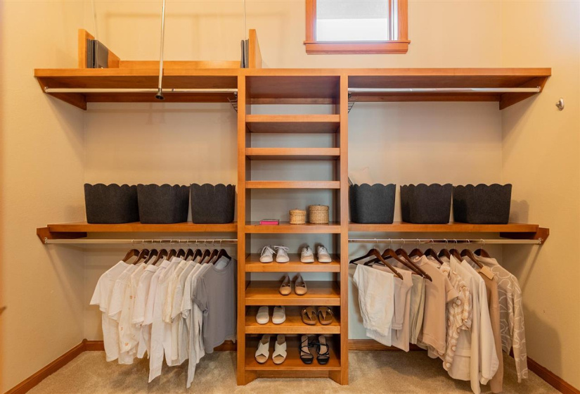 5 Bedrooms Bedrooms, 0 ,4 BathroomsBathrooms,Residential,Single Family,Old Pond,1.5,133361