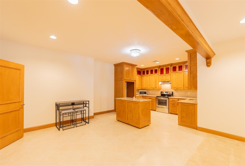 5 Bedrooms Bedrooms, 0 ,4 BathroomsBathrooms,Residential,Single Family,Old Pond,1.5,133361