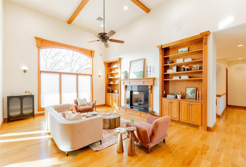 5 Bedrooms Bedrooms, 0 ,4 BathroomsBathrooms,Residential,Single Family,Old Pond,1.5,133361