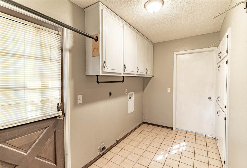 3 Bedrooms Bedrooms, 0 ,2 BathroomsBathrooms,Residential,Single Family,Holmes,1,133362