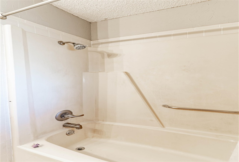 3 Bedrooms Bedrooms, 0 ,2 BathroomsBathrooms,Residential,Single Family,Holmes,1,133362