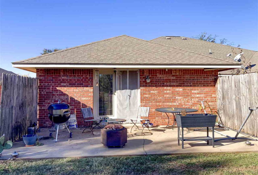 3 Bedrooms Bedrooms, 0 ,2 BathroomsBathrooms,Residential,Single Family,Devin Lea,1,133366