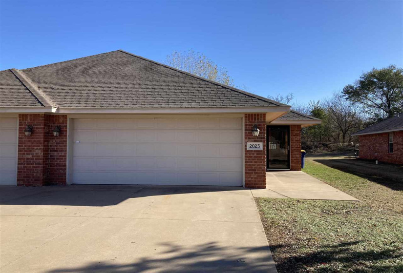 3 Bedrooms Bedrooms, 0 ,2 BathroomsBathrooms,Residential,Single Family,Devin Lea,1,133366