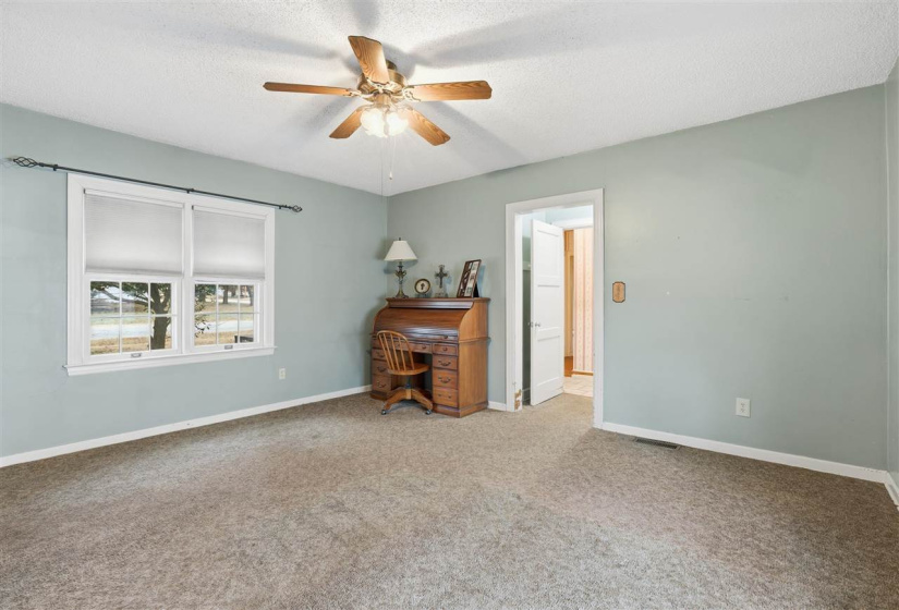 2 Bedrooms Bedrooms, 0 ,1 BathroomBathrooms,Residential,Single Family,13th,1.5,133374