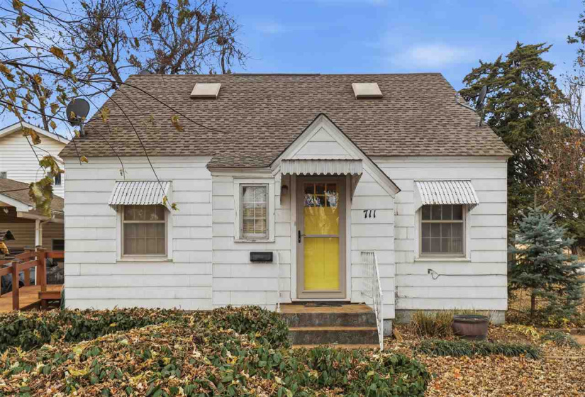 2 Bedrooms Bedrooms, 0 ,1 BathroomBathrooms,Residential,Single Family,13th,1.5,133374