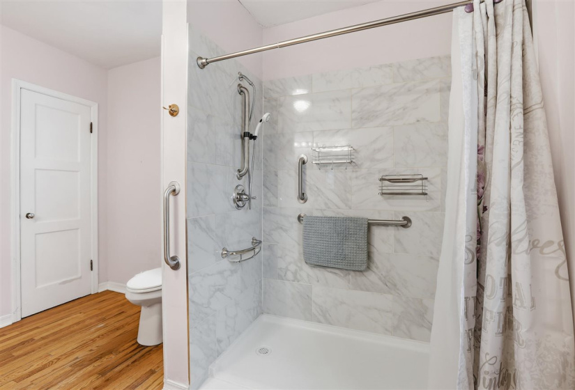 2 Bedrooms Bedrooms, 0 ,1 BathroomBathrooms,Residential,Single Family,13th,1.5,133374