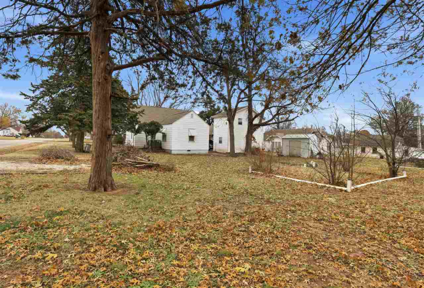 2 Bedrooms Bedrooms, 0 ,1 BathroomBathrooms,Residential,Single Family,13th,1.5,133374