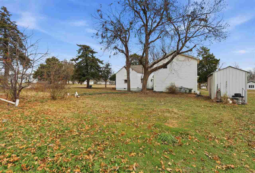 2 Bedrooms Bedrooms, 0 ,1 BathroomBathrooms,Residential,Single Family,13th,1.5,133374