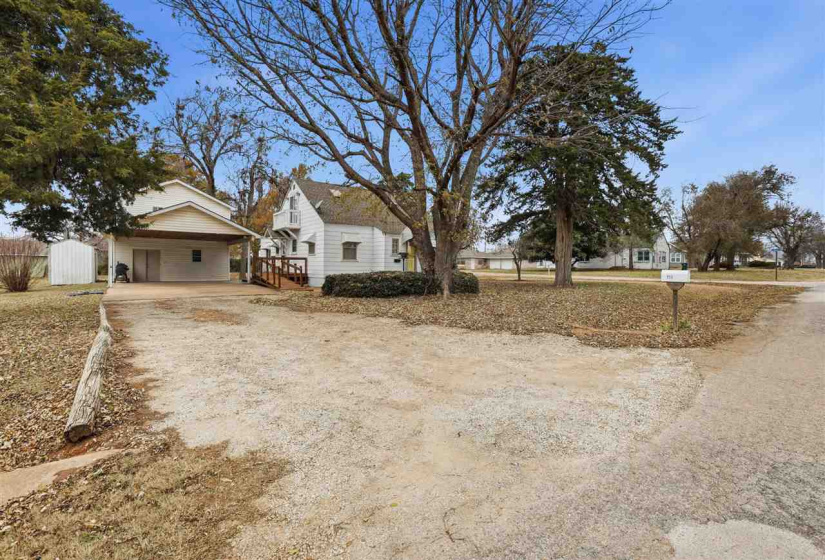 2 Bedrooms Bedrooms, 0 ,1 BathroomBathrooms,Residential,Single Family,13th,1.5,133374