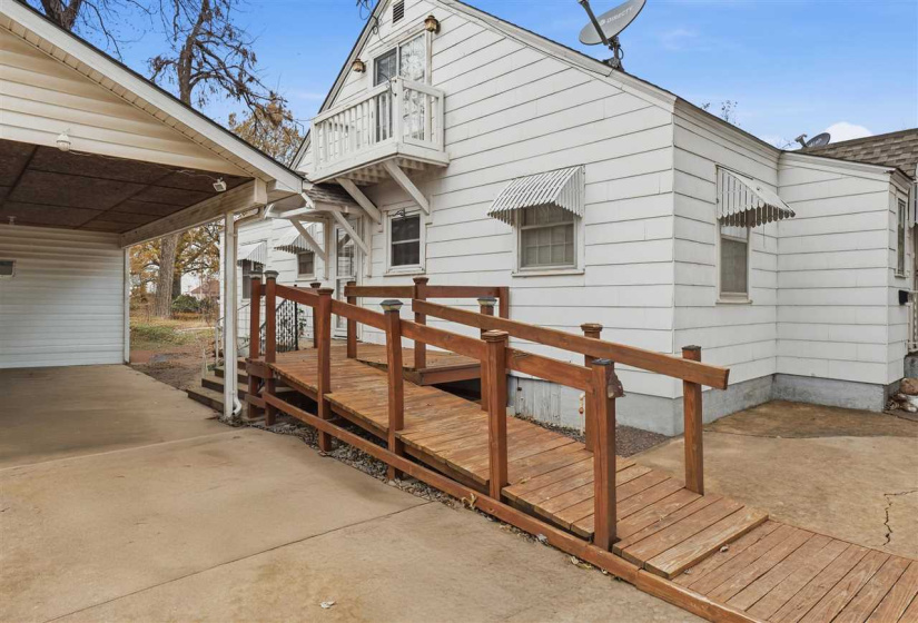 2 Bedrooms Bedrooms, 0 ,1 BathroomBathrooms,Residential,Single Family,13th,1.5,133374