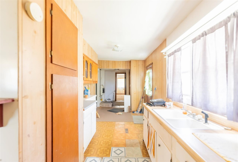 3 Bedrooms Bedrooms, 0 ,1 BathroomBathrooms,Residential,Single Family,22nd,1,133377