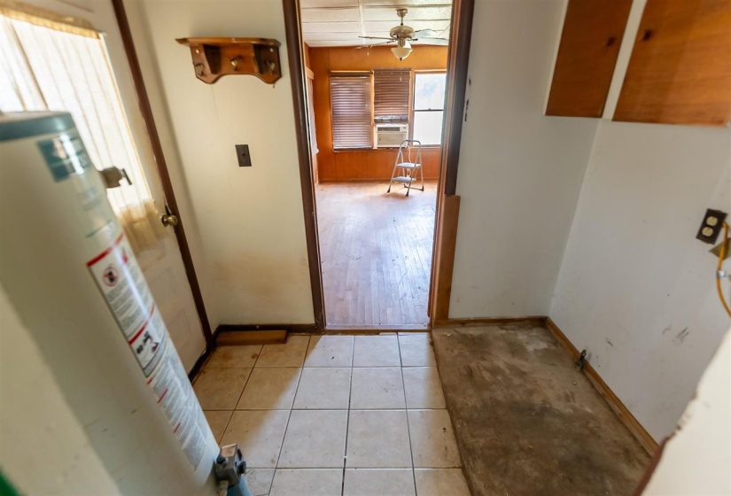 3 Bedrooms Bedrooms, 0 ,1 BathroomBathrooms,Residential,Single Family,22nd,1,133377