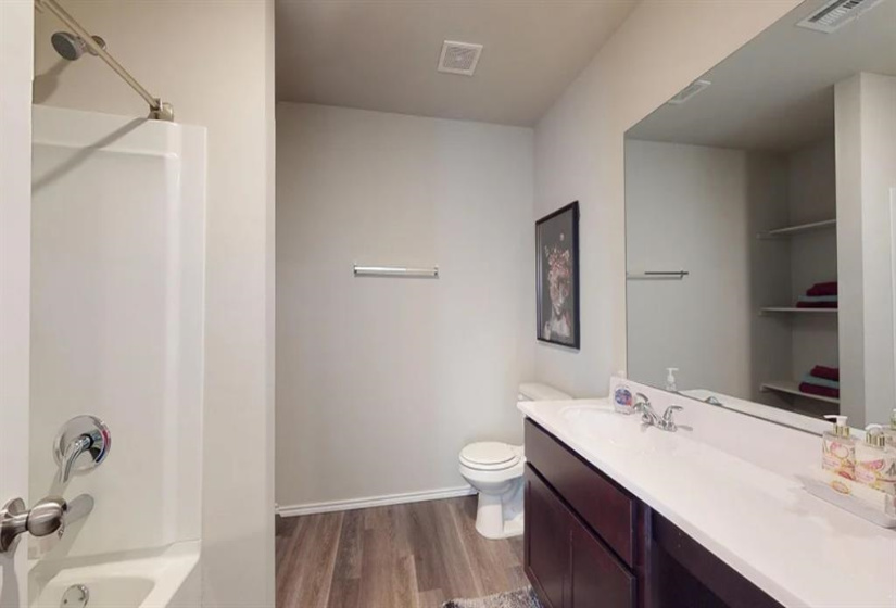 3 Bedrooms Bedrooms, 0 ,2 BathroomsBathrooms,Residential,Single Family,30th,1,133379