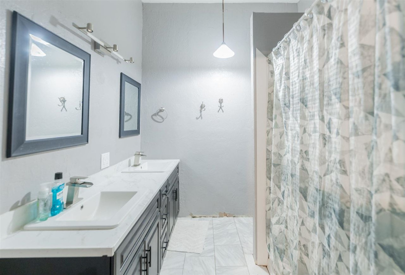 4 Bedrooms Bedrooms, 0 ,2 BathroomsBathrooms,Residential,Single Family,7th,1,133382